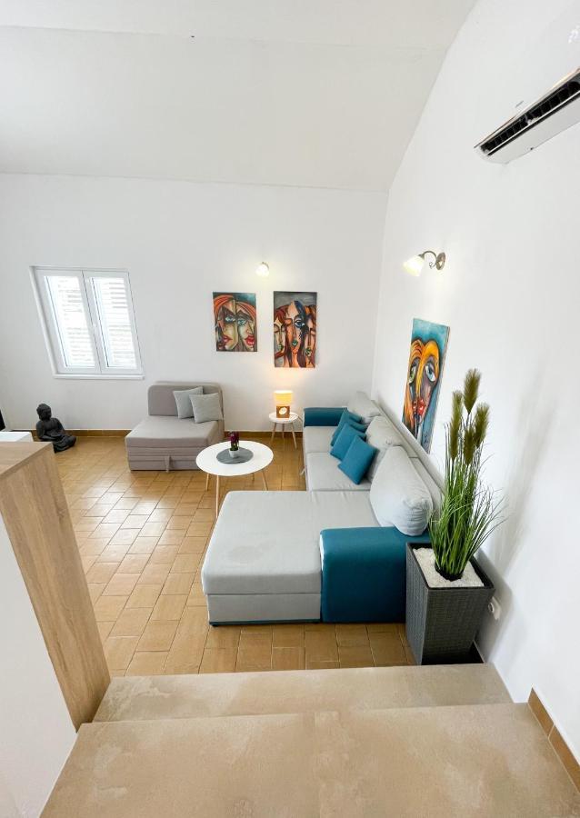 Spacious Apartment Amaros Đảo Korčula Ngoại thất bức ảnh